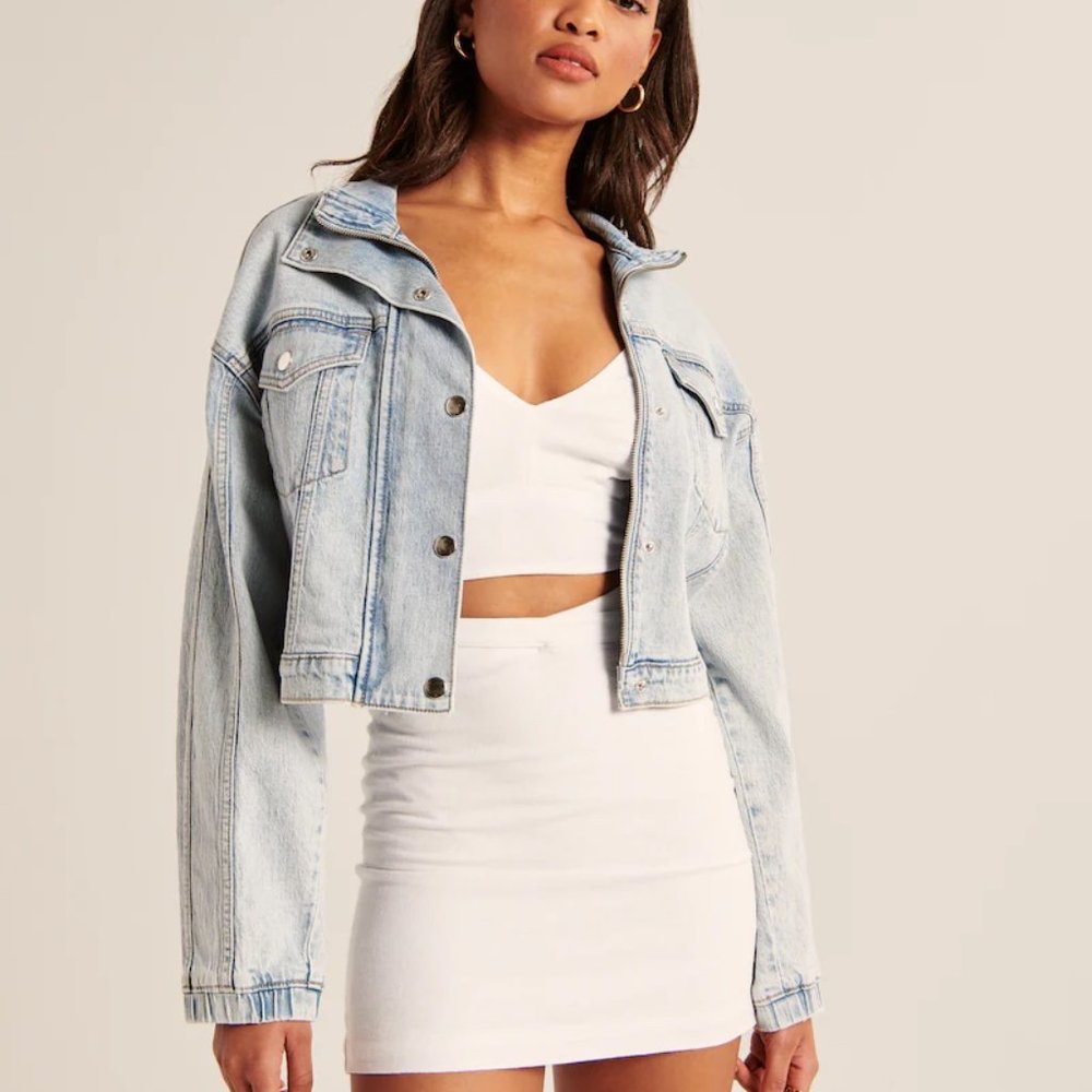 Abercrombie Drapey Mockneck Denim Jacket Light Wash M